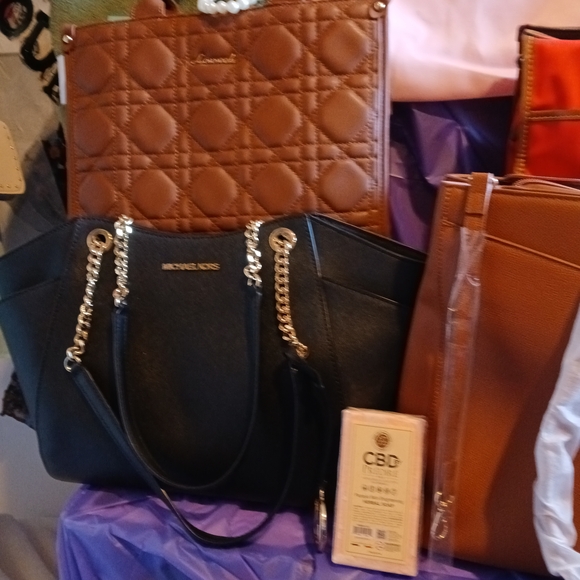 25+ Reseller Bundle - Picture 5 of 11